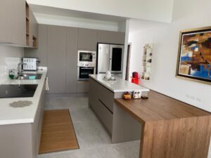 20798105010897215802386089093581404955131715379294813757685218642367542715977