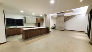 18575353250027630823538614829760943069510873281090260531960335102403133455078