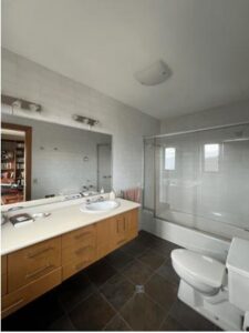 6912983 842046757773696422393135526286845524796592254799156414970141808056542347015